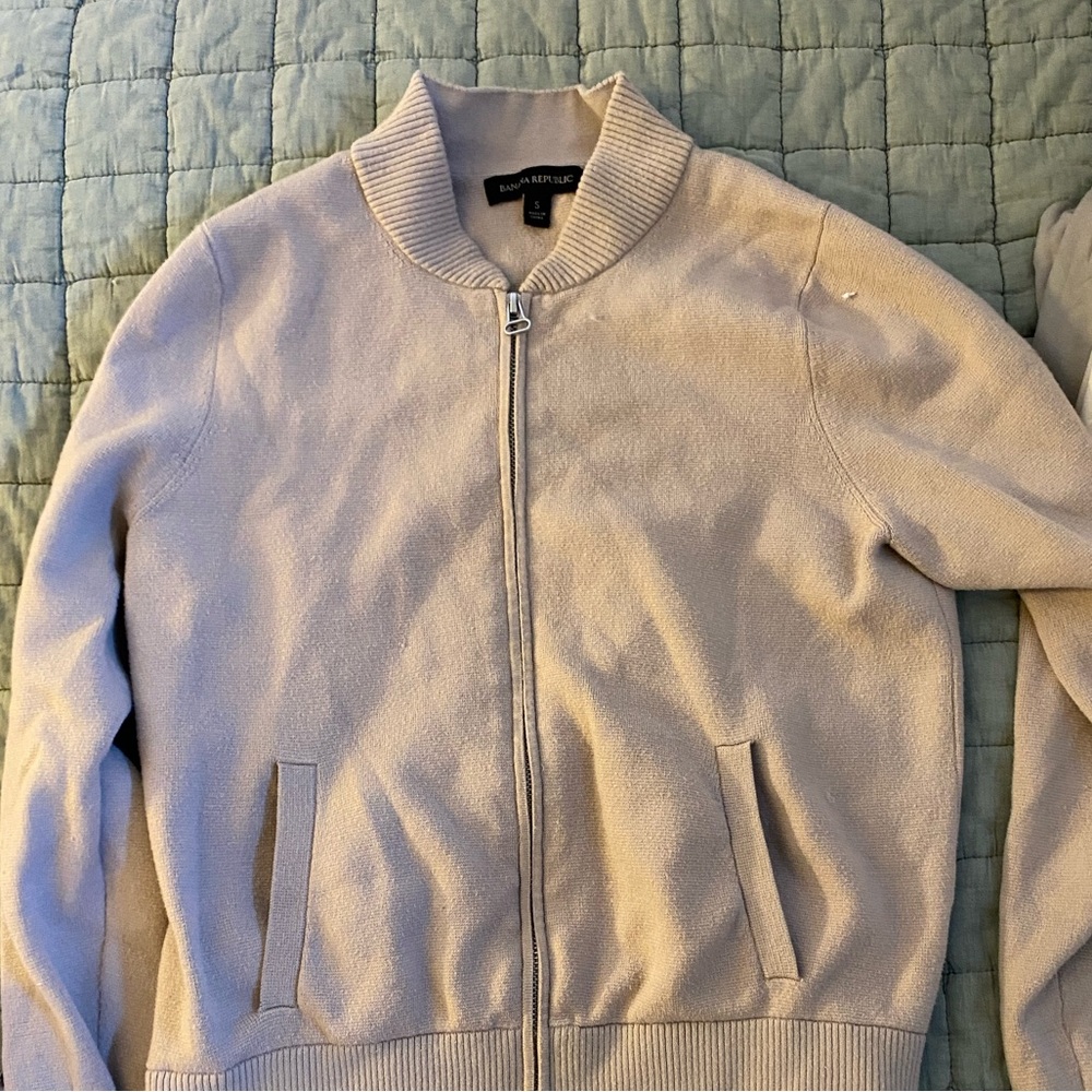 Banana Republic beige zipper